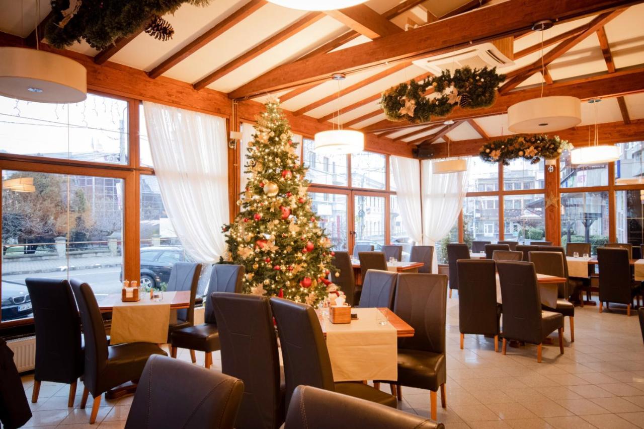 Restaurant Pensiune Bucovina Câmpulung Moldovenesc Dış mekan fotoğraf